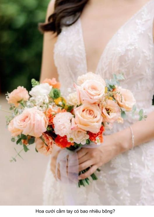hoa cưới cầm tay có bao nhiêu bông