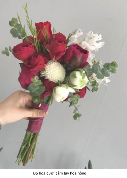 có nên chọn hoa cưới cầm tay hoa hồng đỏ 