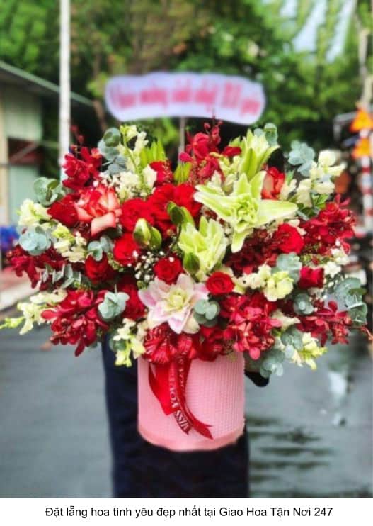 đặt lẵng hoa tình yêu tại shop hoa uy tín