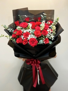 Bó Hoa Hồng Đỏ Sang Trọng Tặng Sinh Nhật