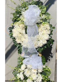 Kệ Hoa Chia Buồn Hiện Đại